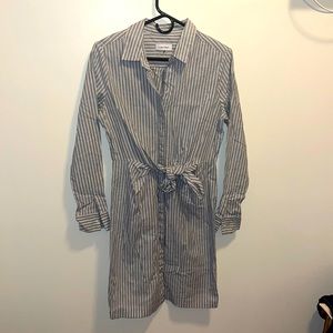 Calvin Klein Dress Button Down T-Shirt Front Tie Gray & White Striped Size 6